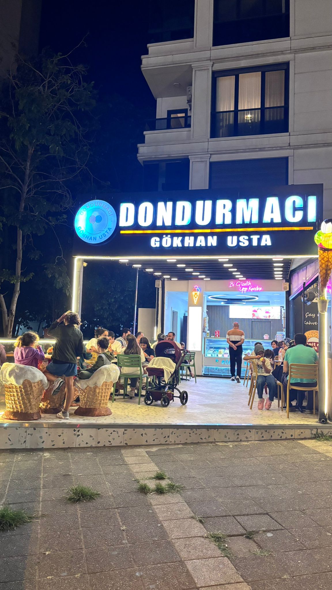 Dondurmacı Gökhan Usta Dükkan